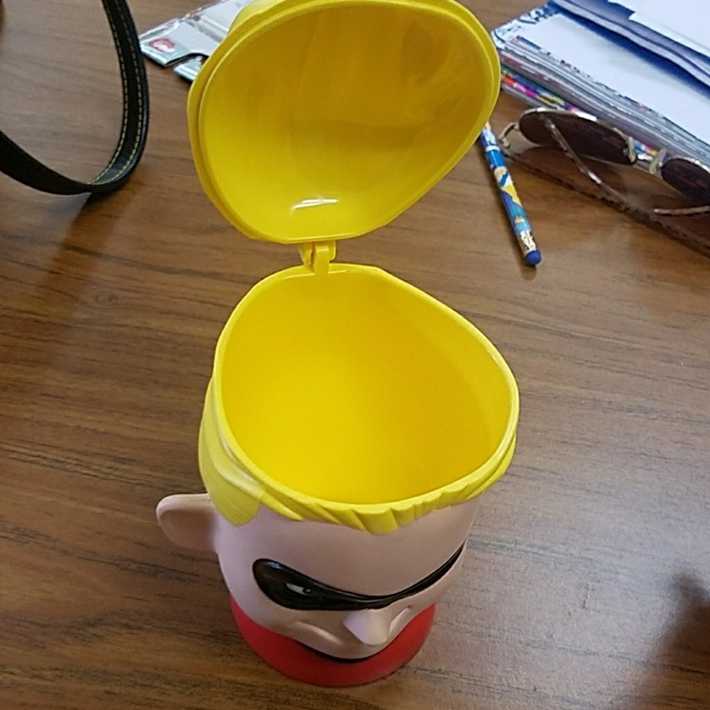 Disney mug - Picture 3 of 3